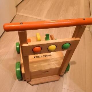 木製手押し車の画像