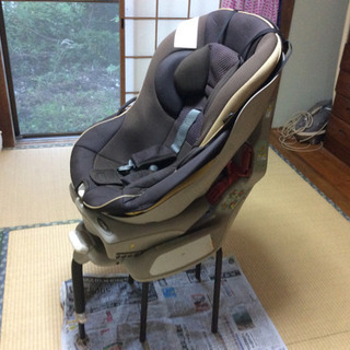 最終値下げ！Combi チャイルドシート360度回転ゼウスターン...