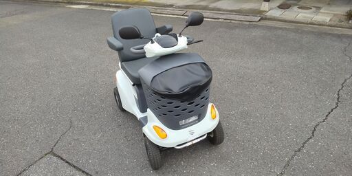10kmの走行可能を確認済み　値下げ中！　SUZUKI　スズキ　セニアカー（シニアカー）　ET4D7　電動カート　値下げ交渉応じます
