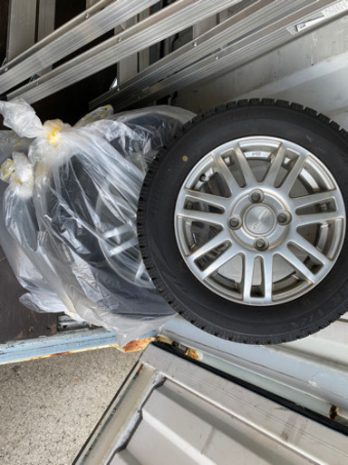 軽スタッドレスタイヤ　バリ溝❗️