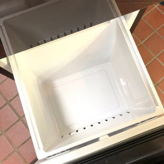 10-509  ハイセンス　2ドア冷凍冷蔵庫　ブラック　HR-G1501    2017年製の画像