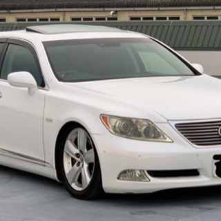 値段交渉はメール下さい。　希少　レクサス　LS460 バージョン...
