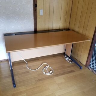 テーブル
