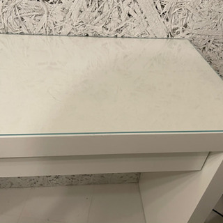 IKEA ドレッシングテーブルの画像
