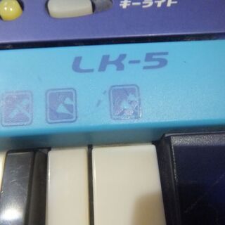 CASIO LK-5 　電子ピアノ 　光ナビゲーション　51鍵盤の画像