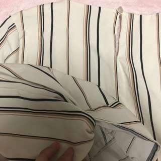 ロペピクニック　ねじりパフ袖ブラウスの画像