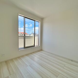 ACTLEAD（アクトリード）のおススメの物件！！グラファーレ糸満真栄里2期　3号棟◆3,490万円　月々のお支払い84,182円～！  ※ろうきん住宅ローン金利0.75％、借入期間40年、ボーナス払い無しの場合。  お支払額は、借入額や条件によって異なります。ご見学の際にスタッフにお気軽にご相談ください。 − 沖縄県