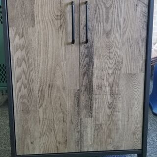 【木製キャビネット】おしゃれなウッドキャビネット! 