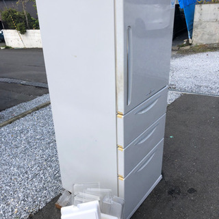 冷蔵庫あげます。市内の方なら配達します。(^^)の画像