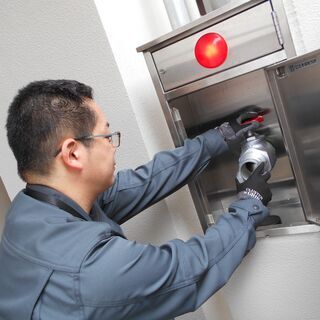 【業績好調募集】【異業種からの転職も大歓迎！】軽作業で男女が活躍する！消防用設備メンテナンススタッフの画像