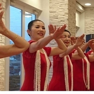 --フラ　オ　オナオナオカマイレ--✨輝く女性達の♪フラスクールです❣️の画像