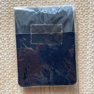 無印良品　帆布カードホルダー（赤・紺）の画像