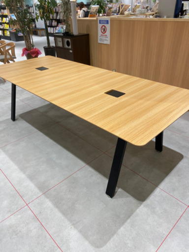 【新古品】オフィスデスク　幅2,400mm DI-T121OE NA