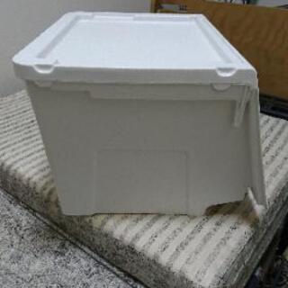 収納ボックス (ほぼ新品)の画像