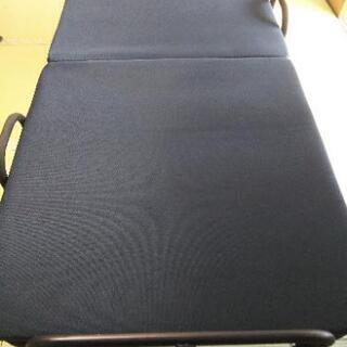 【取引中】DCMブランド　折り畳みベッド　利用5〜6回の美品です