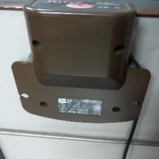 スーツ プレス機 2003年式の画像