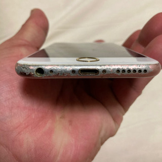 iPhone6S 64G au上と下に傷あり❗早い者勝ち 最終値下げの画像