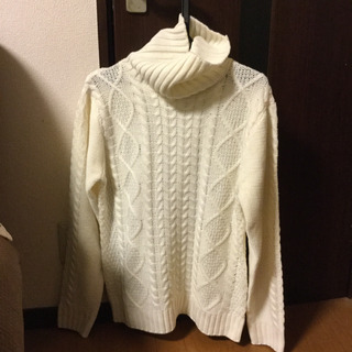 メンズのハイネックニットセーター
