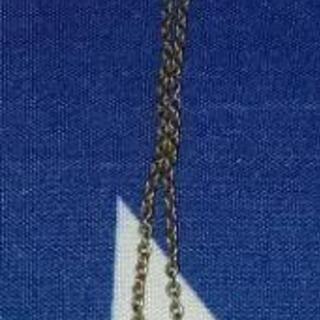 イチゴとチェリーのネックレスと★のネックレス。