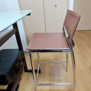 クリスティーナインターファニチャーのカウンターチェア一脚
