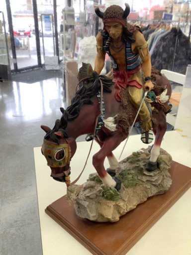 迫力あります。インディアンの置物