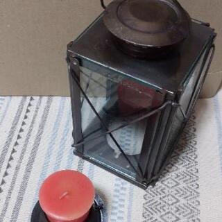 ブリキのランタン調キャンドルホルダーの画像