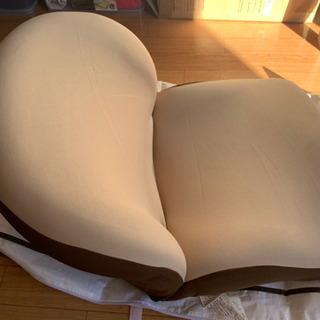 フィット座椅子　体にフィット　90度から180度まで回転の画像