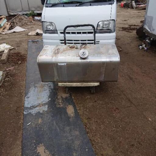 中古 ステンレス200リットル  タンク