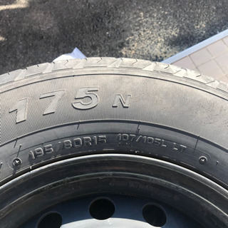 【ハイエース】鉄ホイール夏タイヤ付4本セットの画像