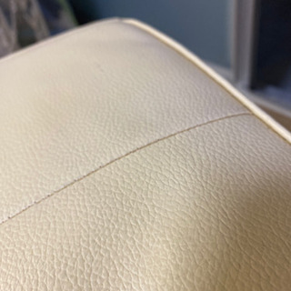 収納付き椅子の画像