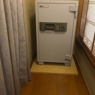 金庫 クマヒラ