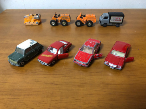 日本製トミカ8台パック(1部破損あり)