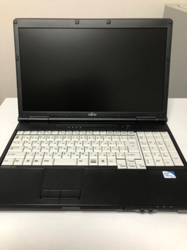 富士通 ノートパソコン Windows10 15.6インチ