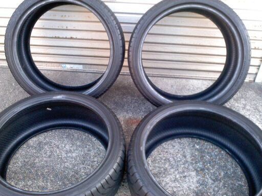 ATR　SPORT　245/35ZR20 　４本　２、３部山（サイド）　４、５部山（センター）　手渡しOK