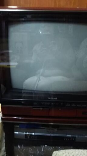 ピアノ塗装のナショナルテレビ