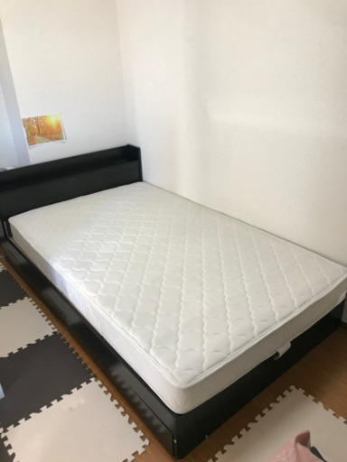 【相談中】セミダブルベッド+マットレス