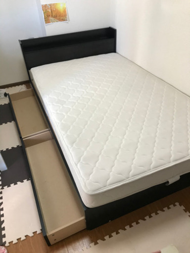 【相談中】セミダブルベッド+マットレス