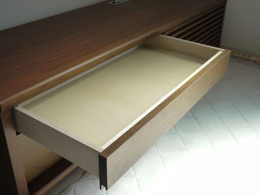 (美品)テレビ台　型式：ソルティ150TVローボード WN　サイズ：W1500・D450・H390　メーカー：岡家具工業