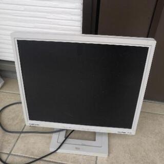 【あげます】17インチ液晶ディスプレイモニター