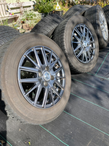 スタッドレスタイヤホイールセット 14インチ