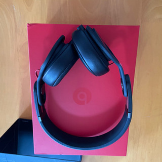 Beats Mixr小型ヘッドバンドヘッドフォンDavid Guetta Limited Editionの画像