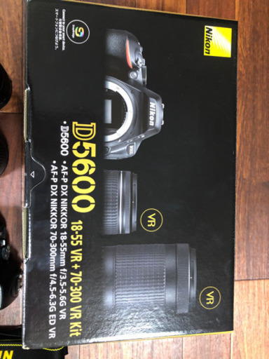 女子 1オーナー ニコン D5600 一眼 ダブルズームキット 