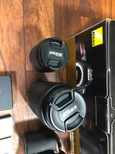 女子 1オーナー ニコン D5600 一眼 ダブルズームキット 