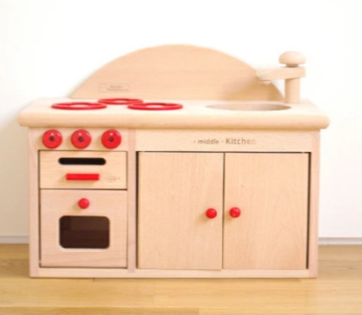 未使用品　在庫処分　定価22000円木製大きい本格キッチン　おもちゃのだいわ22000円