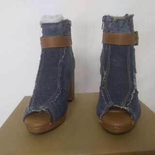 未使用デニムブーツです。の画像