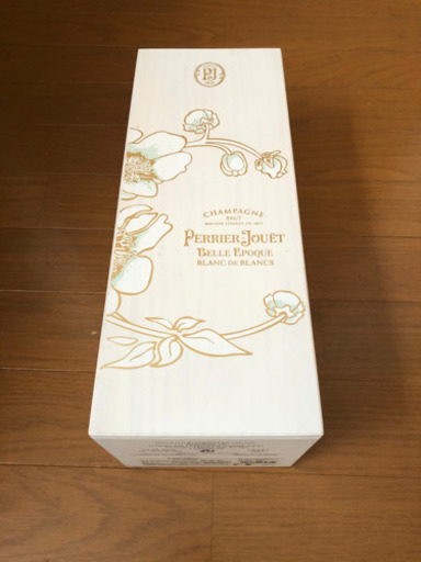 お洒落なワイン木箱（小物入れに最適！）