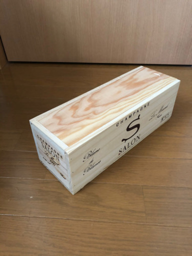 木目が綺麗なワイン木箱（小物入れに最適！）