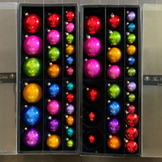 クリスマスオーナメント（クリスマスツリーの飾り）の画像