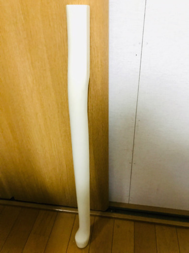 猫足のお洒落なテーブル