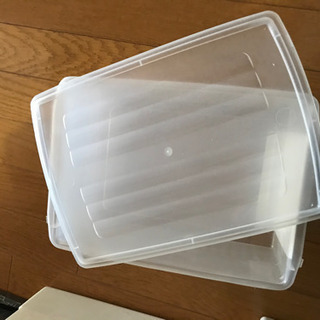 収納用ケース譲りますの画像
